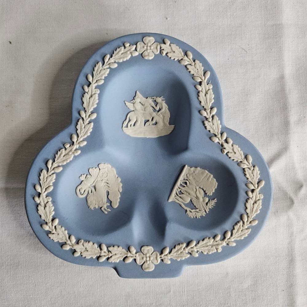 Wedgwood Jasperware Club‎ Shaped Trinket Dish 4.5" England